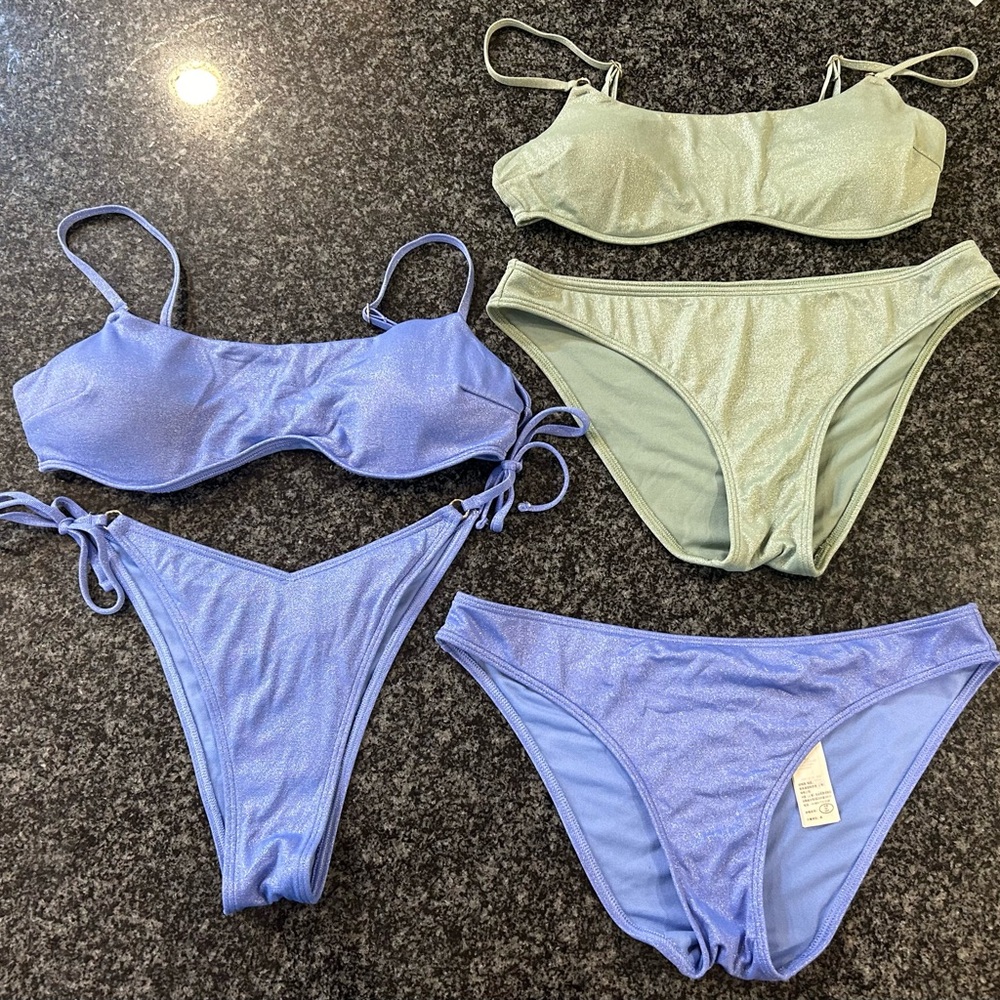 HOLLISTER BUNDLE (top:S) (bottom:M) love these suits!
